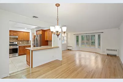 15 Morris Drive, Syosset, NY 11791 - Photo 13