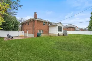 15 Morris Dr, Syosset, NY 11791 - Photo 29