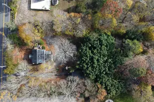 78 Bay Ave W, Hampton Bays, NY 11946 - Photo 3