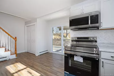 4 Walnut Street, Poughkeepsie, NY 12601 - Photo 5