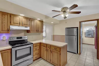 2 Welcome Lane, Wantagh, NY 11793 - Photo 9