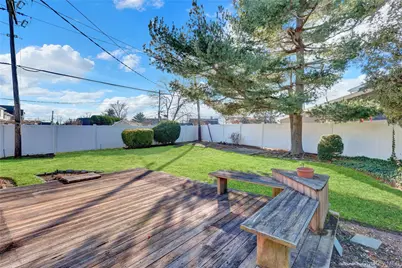 2 Welcome Lane, Wantagh, NY 11793 - Photo 29