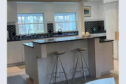 42 N Menantic Road, Shelter Island, NY 11964 - Photo 3