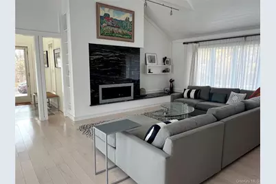 42 N Menantic Road, Shelter Island, NY 11964 - Photo 5