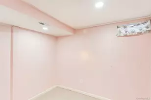 103 Timberline Dr, Brentwood, NY 11717 - Photo 5