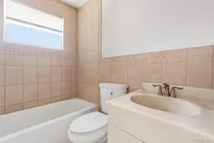 103 Timberline Dr, Brentwood, NY 11717 - Photo 15