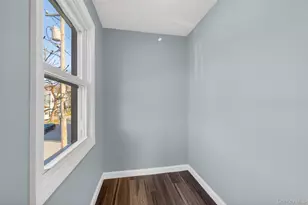 27 Spruce St, Poughkeepsie, NY 12601 - Photo 11