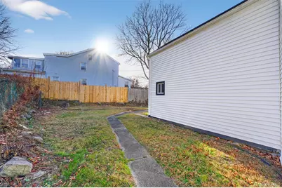 27 Spruce Street, Poughkeepsie, NY 12601 - Photo 17