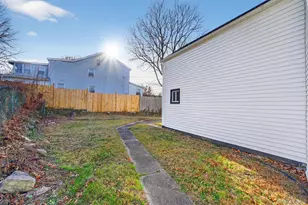 27 Spruce St, Poughkeepsie, NY 12601 - Photo 17