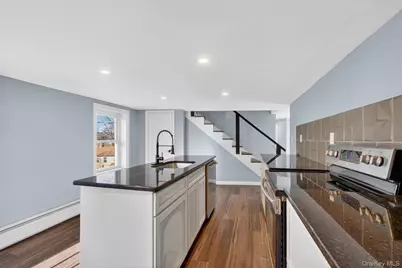 27 Spruce Street, Poughkeepsie, NY 12601 - Photo 5