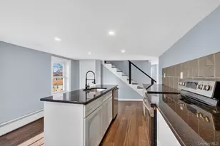 27 Spruce St, Poughkeepsie, NY 12601 - Photo 5