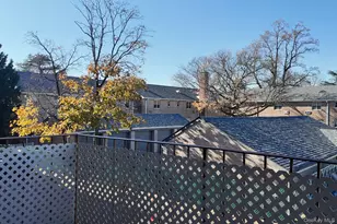 22 N Forest Ave, Rockville Centre, NY 11570 - Photo 15