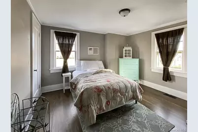 2490 Pike Street, Mattituck, NY 11952 - Photo 9