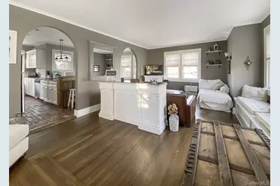 2490 Pike Street, Mattituck, NY 11952 - Photo 3