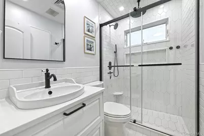 2704 Beach Drive, Merrick, NY 11566 - Photo 19