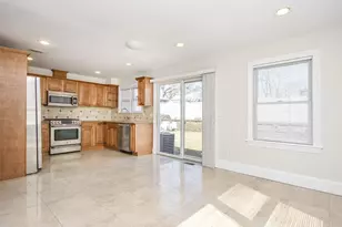 24B Sintsink Dr W, Port Washington, NY 11050 - Photo 7