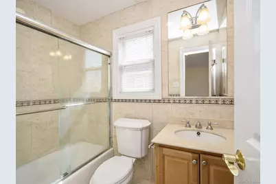 24B Sintsink Dr W, Port Washington, NY 11050 - Photo 21