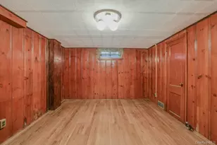 645 S 10th St, New Hyde Park, NY 11040 - Photo 17