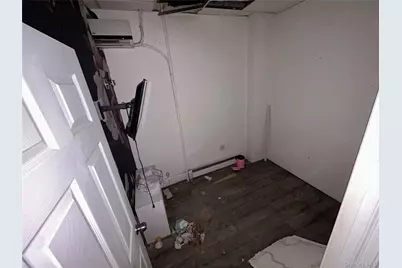 146-06 Liberty Avenue, Jamaica, NY 11435 - Photo 5