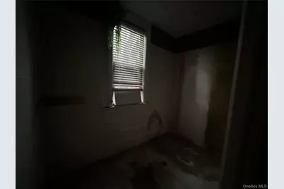 146-06 Liberty Avenue, Jamaica, NY 11435 - Photo 11