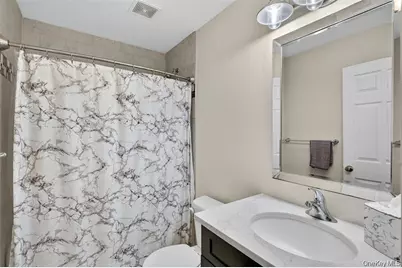 2 Harcourt Cosman Drive, Newburgh, NY 12550 - Photo 23