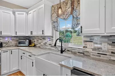 2 Harcourt Cosman Drive, Newburgh, NY 12550 - Photo 13