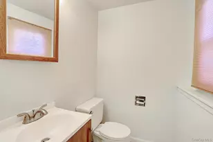 12 Van Gogh Ln, Airmont, NY 10901 - Photo 15