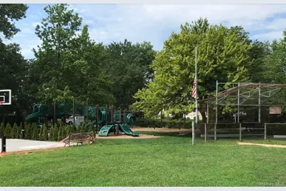 331 Richmond Road, Douglaston, NY 11363 - Photo 25