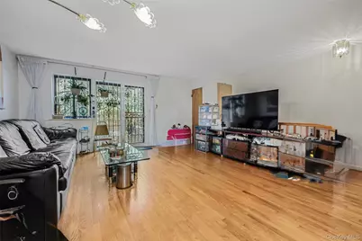 7449 Calamus Avenue #51, Elmhurst, NY 11373 - Photo 9