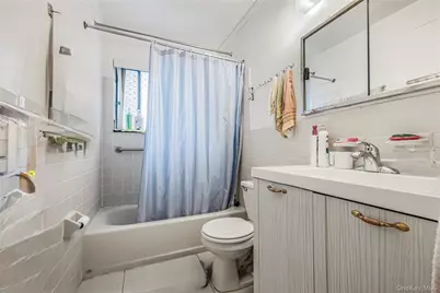 7449 Calamus Avenue #51, Elmhurst, NY 11373 - Photo 11