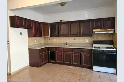 1333 Chisholm Street, Bronx, NY 10459 - Photo 7