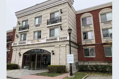 720 Middle Neck Road #4C, Great Neck, NY 11024 - Photo 1