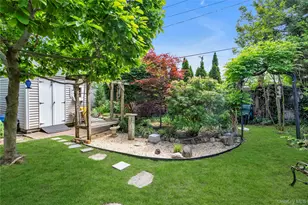 16 Deepdale Pkwy, Roslyn Heights, NY 11577 - Photo 19