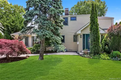 16 Deepdale Parkway, Roslyn Heights, NY 11577 - Photo 1
