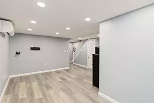 62-86 Dry Harbor Rd, Middle Village, NY 11379 - Photo 27