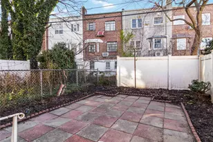 62-86 Dry Harbor Rd, Middle Village, NY 11379 - Photo 31