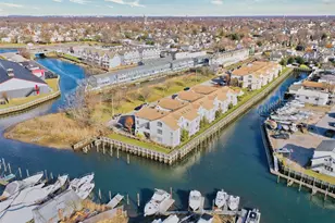 47 Anchor St, Freeport, NY 11520 - Photo 3