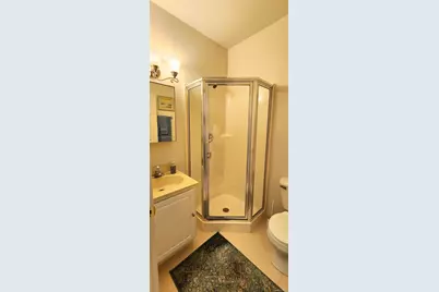 512 Narragansett Villas Drive, Lindenhurst, NY 11757 - Photo 11