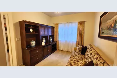 512 Narragansett Villas Drive, Lindenhurst, NY 11757 - Photo 19