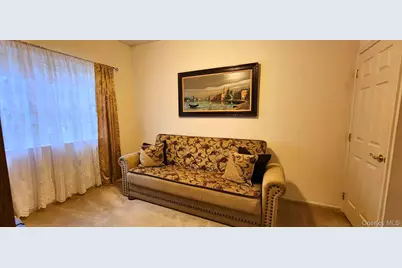 512 Narragansett Villas Drive, Lindenhurst, NY 11757 - Photo 21