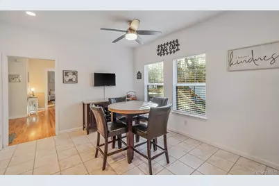 194 Oxhead Road, Centereach, NY 11720 - Photo 11