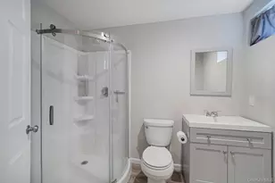 194 Oxhead Rd, Centereach, NY 11720 - Photo 33