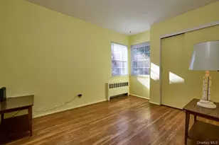 1068 Ashley Dr, Valley Stream, NY 11580 - Photo 17