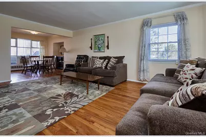 1068 Ashley Drive, Valley Stream, NY 11580 - Photo 7