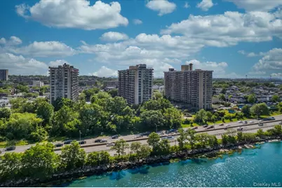 17-85 215 Street #5L, Bayside, NY 11360 - Photo 31