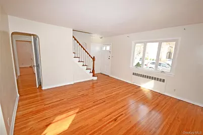 1047 N 7th Street #Whole House, New Hyde Park, NY 11040 - Photo 3