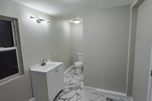 991 N Quaker Ln, Staatsburg, NY 12580 - Photo 9