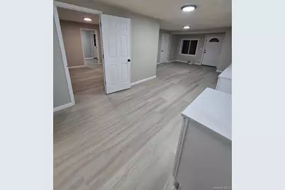 991 N Quaker Lane #995, Staatsburg, NY 12580 - Photo 5