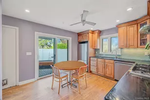 8 Sherwood Rd, Glen Cove, NY 11542 - Photo 3