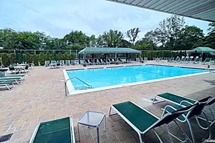 248 Pond View Ln, Smithtown, NY 11787 - Photo 35